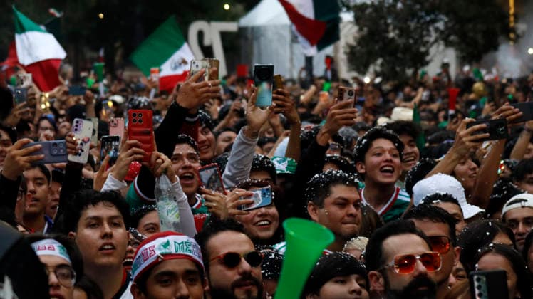 June 24, 2026, Mexico City, Mexico City, mexico: Aspects of football passion gathered along Paseo de la Reforma and at the Angel of Independence. Mexico City mexico - ZUMAt178 0859974800st Copyright: xNadiaxTecuapetlax