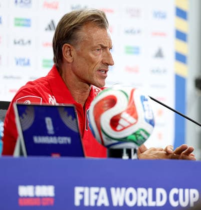 (260625) -- KANSAS CITY, June 25, 2026 -- Herve Renard, head coach of Tunisia, attends a press conference, PK, Pressekonferenz ahead of the group F match between Tunisia and the Netherlands at the FIFA World Cup, WM, Weltmeisterschaft, Fussball 2026 in Kansas City, the United States, on June 24, 2026. ) (SP)U.S.-KANSAS CITY-FOOTBALL-FIFA WORLD CUP-PRESS CONFERENCE-TUNISIA LixYing 