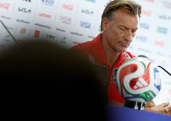 (260625) -- KANSAS CITY, June 25, 2026 -- Herve Renard, head coach of Tunisia, attends a press conference, PK, Pressekonferenz ahead of the group F match between Tunisia and the Netherlands at the FIFA World Cup, WM, Weltmeisterschaft, Fussball 2026 in Kansas City, the United States, on June 24, 2026. ) (SP)U.S.-KANSAS CITY-FOOTBALL-FIFA WORLD CUP-PRESS CONFERENCE-TUNISIA LixYing 