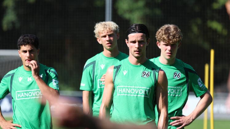 25.06.2026, xrekx, Fussball 2.Bundesliga, Hannover 96 - Trainingsauftakt Saison 2026 27 v.l. Jean Hugonet (Hannover 96) (DFL DFB REGULATIONS PROHIBIT ANY USE OF PHOTOGRAPHS as IMAGE SEQUENCES and or QUASI-VIDEO) Hannover *** June 25, 2026, xrekx, Soccer 2. Bundesliga, Hannover 96 Start of Training for the 2026–27 Season, photo by Jean Hugonet, Hannover 96. DFL and DFB regulations prohibit any use of photographs as image sequences and or quasi-video. Hannover