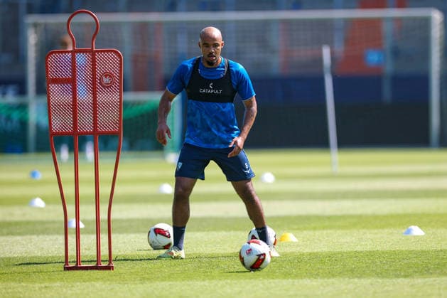 25.06.2026, Fußball, Trainingsauftakt VfL Bochum, 2. Fußball Bundesliga, Vonovia Ruhrstadion, Saison 2026 2027: Jean Manuel Mbom (VfL Bochum 08) beim ersten Training der neuen Saison 26 27 bei sommerlichen Temperaturen und 31 Grad Hitze DFB regulations prohibit any use of photographs as image sequences and or quasi-video. Nordrhein-Westfalen Deutschland *** June 25, 2026, Soccer, VfL Bochum’s First Training Session, 2. Bundesliga, Vonovia Ruhrstadion, 2026–2027 season: Jean Manuel Mbom of VfL Bochum 08 at the first training session of the new 2026–2027 season amid summery temperatures and 31 degrees Celsius heat. DFB regulations prohibit any use of photographs as image sequences and or quasi-video. North Rhine-Westphalia, Germany
