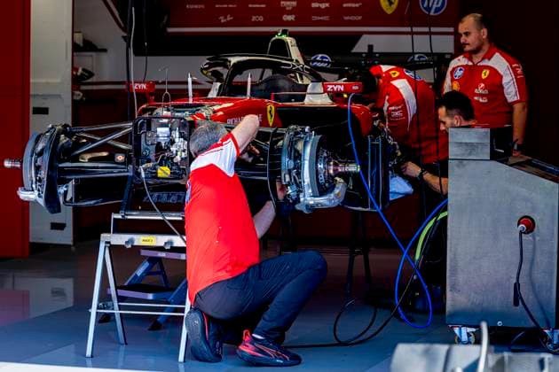 SPIELBERG - Mechanics at work on the car of Formula 1 driver Charles Leclerc of Scuderia Ferrari HP during the Formula 1 Austria at the Red Bull Ring on June 25, 2026 in Spielberg, Austria. (Photo by DeFodi Images) - *** SPIELBERG Mechanics working on the car of Formula 1 driver Charles Leclerc of Scuderia Ferrari HP during the Formula 1 Austrian Grand Prix at the Red Bull Ring on June 25, 2026, in Spielberg, Austria. Photo by DeFodi Images