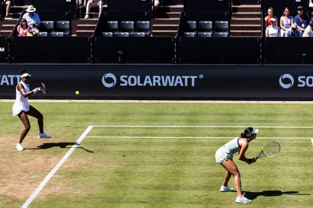 BAD HOMBURG, GERMANY - JUNE 25: Alexandra Eala (PHI) Venus Williams (USA) during the Bad Homburg Open powered by Solarwatt Doubles match between Alexandra Eala (PHI) Venus Williams (USA) vs Tereza Mihalikova (SVK) Olivia Nicholls (GBR) at Kurpark Bad Homburg on June 25, 2026 in Bad Homburg, Germany. Hessen Germany Copyright: xSteffiexWunderlx