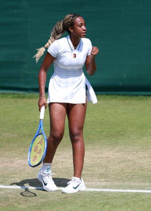 Tyra Caterina Grant (USA) macht die Faust und jubelt, Jubel,Emotion, Damen Einzel, Ladies Singles, Qualifikation, Wimbledon Tennis - Wimbledon 2026 - Grand Slam ITF ATP, Tennis Herren WTA, Tennis Damen - AELTC - London - - Great Britain - 25 June 2026. *** Tyra Caterina Grant of the USA pumps her fist and cheers; Cheering, Emotion, Women s Singles, Qualifying, Wimbledon Tennis, Wimbledon 2026, Grand Slam, ITF, ATP, WTA, AELTC, London, Great Britain, June 25, 2026 Copyright: xJuergenxHasenkopfx