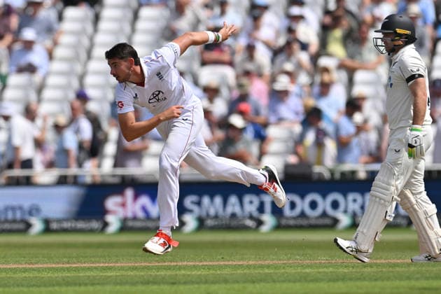 England v New Zealand, International Test Match 2026 Josh Tongue of England bowling from the Stuart Broad End during the International Test Match 2026 match between England and New Zealand at Trent Bridge, Nottingham, UK on 25 June 2026. Nottingham Trent Bridge Nottinghamshire UK Editorial use only , Copyright: xStevexPoolex PSI-24431-0022