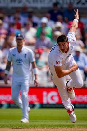 3rd Rothesay Test Match Day 1 England v New Zealand Josh Tongue of England delivers the ball during the 3rd Rothesay Test Match Day 1 match England vs New Zealand at Trent Bridge, Nottingham, United Kingdom on 25 June 2026 (Photo by Maynard Manyowa News Images) Nottingham Trent Bridge Nottinghamshire United Kingdom Copyright: xMaynardxManyowa NewsxImagesx