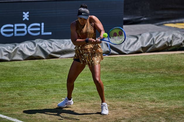 June 25, 2026, Bad Homburg, Hessen, Germany: Naomi Osaka of Japan returns with backhand during the BAD HOMBURG OPEN powered by SOLARWATTT- WTA500 - Womens Tennis, 25.6.2026 in Bad Homburg (Tennis-Club Bad Homburg), Germany Tennis 2026: WTA, Tennis Damen Bad Hombug Open: Quarterfinal: OSAKA 6:2 6:2 ALEXANDROVA  - ZUMAs343 20260625_zsp_s343_011 Copyright: xMathiasxSchulzx