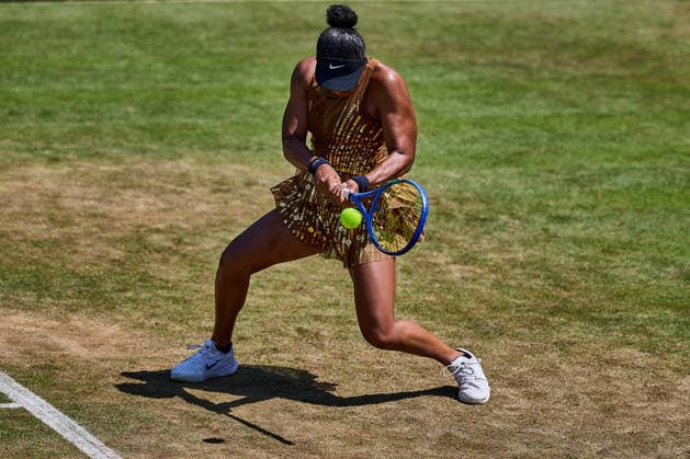 June 25, 2026, Bad Homburg, Hessen, Germany: Naomi Osaka of Japan returns with backhand during the BAD HOMBURG OPEN powered by SOLARWATTT- WTA500 - Womens Tennis, 25.6.2026 in Bad Homburg (Tennis-Club Bad Homburg), Germany Tennis 2026: WTA, Tennis Damen Bad Hombug Open: Quarterfinal: OSAKA 6:2 6:2 ALEXANDROVA  - ZUMAs343 20260625_zsp_s343_021 Copyright: xMathiasxSchulzx