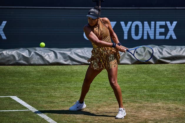 June 25, 2026, Bad Homburg, Hessen, Germany: Naomi Osaka of Japan returns with backhand during the BAD HOMBURG OPEN powered by SOLARWATTT- WTA500 - Womens Tennis, 25.6.2026 in Bad Homburg (Tennis-Club Bad Homburg), Germany Tennis 2026: WTA, Tennis Damen Bad Hombug Open: Quarterfinal: OSAKA 6:2 6:2 ALEXANDROVA  - ZUMAs343 20260625_zsp_s343_024 Copyright: xMathiasxSchulzx
