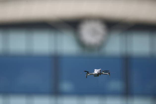 England v New Zealand, International Test Match 2026 A drone flys across the ground during Day One of the Third International Test Match 2026 match between England and New Zealand at Trent Bridge, Nottingham, UK on 25 June 2026. Nottingham Trent Bridge Nottinghamshire UK Editorial use only , Copyright: xJohnxMallettx PSI-24430-0045