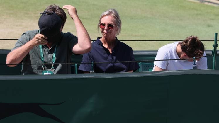 Vandromme s mother Corine Blondeel attends a tennis match between Georgian Bolkvadze and Belgian Vandromme, a qualifier for the women s singles at the Wimbledon grand slam tennis tournament in London, Britain, Thursday 25 June 2026. The main tournament is starting next Monday. BENOITxDOPPAGNE  x179235560x