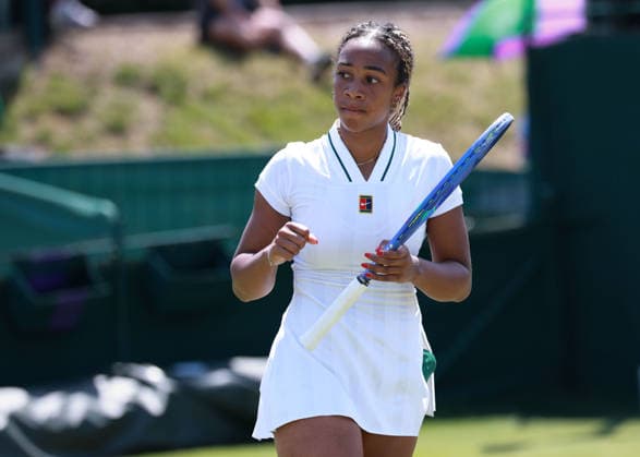 Tyra Caterina Grant (USA) macht die Faust und jubelt, Jubel, Emotion, Damen Einzel, Ladies Singles, Qualifikation, Wimbledon Tennis - Wimbledon 2026 - Grand Slam ITF ATP, Tennis Herren WTA, Tennis Damen - AELTC - London - - Great Britain - 25 June 2026. *** Tyra Caterina Grant of the USA pumps her fist and cheers; celebration, emotion, Women s Singles, Qualifying, Wimbledon Tennis, Wimbledon 2026, Grand Slam, ITF, ATP, WTA, AELTC, London, Great Britain, June 25, 2026 Copyright: xJuergenxHasenkopfx