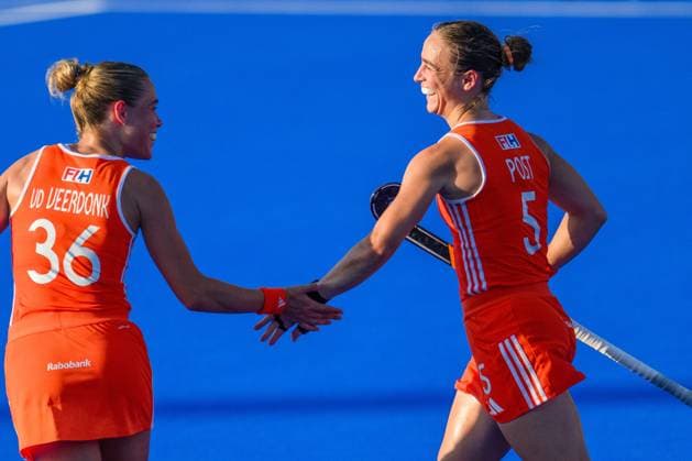 WAVER, 24-06-2026, Belfius Hockey Arena, FIH Hockey Pro League Women, Season 2025-2026. Danique van der Veerdonk and Lisa Post celebrating the goal scored during the game Australia - Netherlands (women). Australia - Netherlands (women)  x204638798x Copyright: