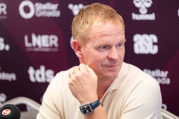 Edinburgh, Scotland, 06.25.2026. Belgium coach Wouter Vrancken is confirmed as Derek McInnes successor at Hearts Fc at Tynecastle stadium in Edinburgh. Heart of Midlothian press conference, PK, Pressekonferenz to Unveil their New Manager, Football, Tynecastle Park, Edinburgh, Scotland, UK - 25 Jun 2026Edinburgh Tynecastle Park United Kingdom  Copyright: xEuanxCherry Shutterstockx 16961552h