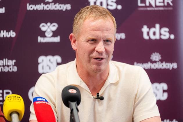 Edinburgh, Scotland, 06.25.2026. Belgium coach Wouter Vrancken is confirmed as Derek McInnes successor at Hearts Fc at Tynecastle stadium in Edinburgh. Heart of Midlothian press conference, PK, Pressekonferenz to Unveil their New Manager, Football, Tynecastle Park, Edinburgh, Scotland, UK - 25 Jun 2026Edinburgh Tynecastle Park United Kingdom  Copyright: xEuanxCherry Shutterstockx 16961552t