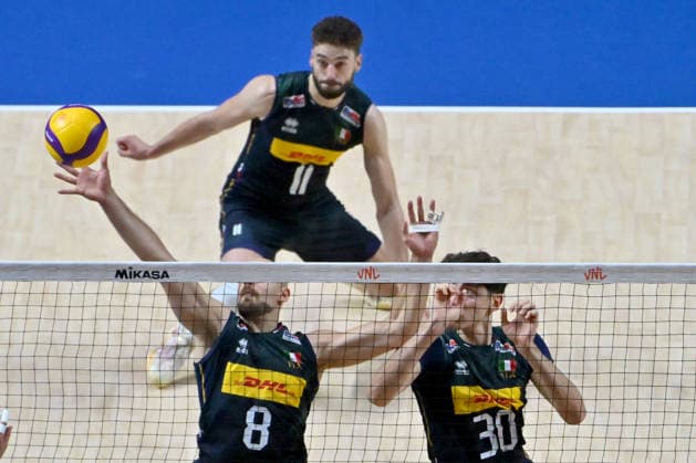 LJUBLJANA, SLOVENIA - JUNE 25: Riccardo Sbertoli of Italy (L) in action during the FIVB Men s Volleyball Nations League match between Ukraine and Italy at Arena Stozice, Ljubljana on June 25, 2026 in Ljubljana, Slovenia. (Photo by Igor Kupljenik Sports Press Photo).  Copyright: xIgorxKupljenikx xSPPx Sportspressphoto_SPR176577