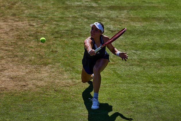 June 25, 2026, Bad Homburg, Hessen, Germany: Elena-Gabriela Ruse of Romania returns with backhand during the BAD HOMBURG OPEN powered by SOLARWATTT- WTA500 - Womens Tennis, 25.6.2026 in Bad Homburg (Tennis-Club Bad Homburg), Germany Tennis 2026: WTA, Tennis Damen Bad Hombug Open: Quarterfinal: RUSE 6:4 6:2 NAVARO  - ZUMAs343 20260625_zsp_s343_042 Copyright: xMathiasxSchulzx