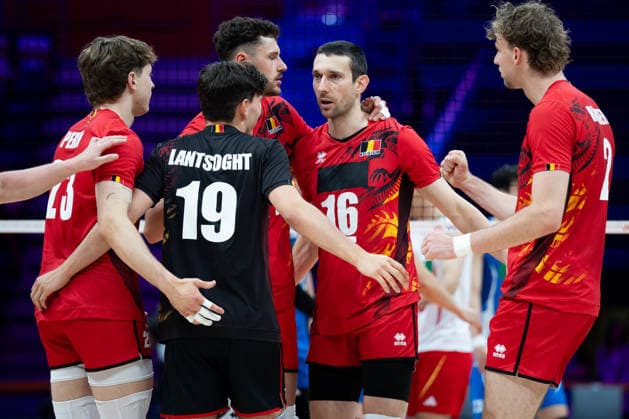 China V Belgium - VNL 2026 Men s Volleyball Nations League. Matthias Valkiers and his teammates celebrate after scoring a point during the Men s VNL FIVB Volleyball Nations League match between China and Belgium at PreZero Arena in Gliwice, Poland, on June 25, 2026. Gliwice Poland  Copyright: xMarcinxGolbax originalFilename:golba-chinavbe260625_np2Ex.jpg