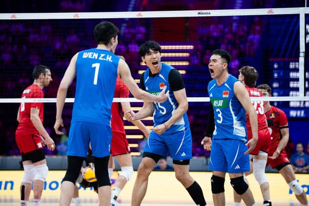 China V Belgium - VNL 2026 Men s Volleyball Nations League. Shikun Peng and Hebin Wang compete during the Men s VNL FIVB Volleyball Nations League match between China and Belgium at PreZero Arena in Gliwice, Poland, on June 25, 2026. Gliwice Poland  Copyright: xMarcinxGolbax originalFilename:golba-chinavbe260625_np8bL.jpg