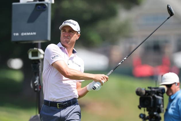 CROMWELL, CT - JUNE 25: Justin Thomas of the United States hits the ball on the second tee during the first round of the Travelers Championship 2026 at TPC River Highlands on June 25, 2026 in Cromwell, Connecticut. (Photo by Andrew Mordzynski Icon Sportswire) GOLF: JUN 25 PGA, Golf Herren Travelers Championship EDITORIAL USE ONLY Icon2606258012830