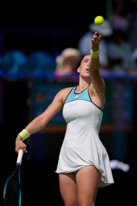 Lexus Eastbourne Open - Day Four Tereza Valentova of the Czech Republic competes during her quarterfinal match against Tatjana Maria of Germany at the 2026 Lexus Eastbourne Open Women s tennis tournament at the Devonshire Park Lawn Tennis Club in Eastbourne, England, on June 25, 2026. Eastbourne United Kingdom  Copyright: xOwenxHammondx originalFilename:hammond-2026lexu260625_np7g3.jpg