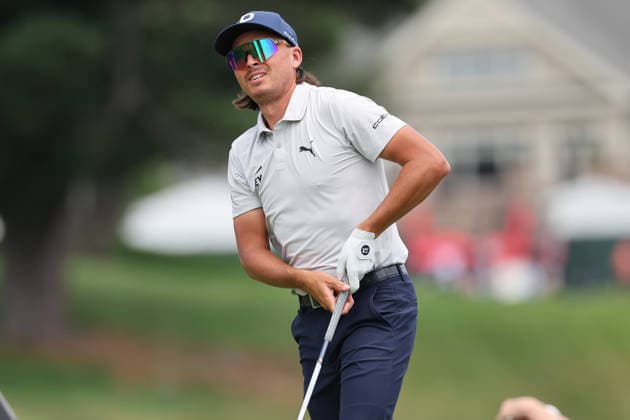 CROMWELL, CT - JUNE 25: Rickie Fowler of the United States hits the ball on the second tee during the first round of the Travelers Championship 2026 at TPC River Highlands on June 25, 2026 in Cromwell, Connecticut. (Photo by Andrew Mordzynski Icon Sportswire) GOLF: JUN 25 PGA, Golf Herren Travelers Championship EDITORIAL USE ONLY Icon2606258012819