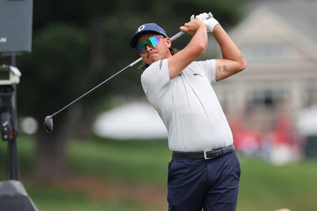 CROMWELL, CT - JUNE 25: Rickie Fowler of the United States hits the ball on the second tee during the first round of the Travelers Championship 2026 at TPC River Highlands on June 25, 2026 in Cromwell, Connecticut. (Photo by Andrew Mordzynski Icon Sportswire) GOLF: JUN 25 PGA, Golf Herren Travelers Championship EDITORIAL USE ONLY Icon2606258012822
