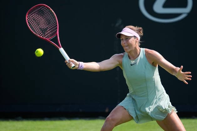 Lexus Eastbourne Open - Day Four Tatjana Maria of Germany competes against Tereza Valentova of the Czech Republic during their quarterfinal match at the 2026 Lexus Eastbourne Open Women s tennis tournament at the Devonshire Park Lawn Tennis Club in Eastbourne, England, on June 25, 2026. Eastbourne United Kingdom  Copyright: xOwenxHammondx originalFilename:hammond-2026lexu260625_np5hK.jpg