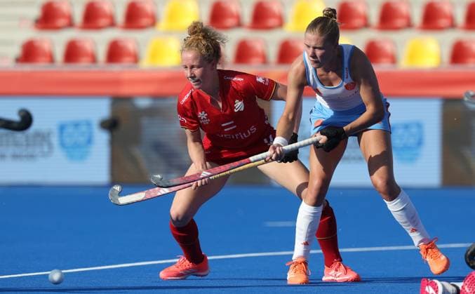 Belgium s Michelle Struijk fights for the ball during a hockey game between Belgian national team, Nationalteam Red Panthers and Netherlands, Thursday 25 June 2026 in Wavre, match 14 16 in the group stage of the women s FIH Pro League competition. VIRGINIExLEFOUR  x179257245x