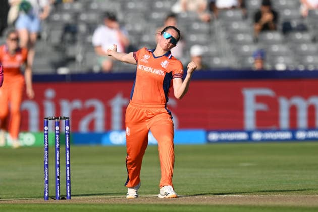 South Africa Women v Netherlands Women, ICC Women s T20 World Cup Frederique Overdijk of Netherlands opens the bowling during the ICC Women s T20 World Cup match between South Africa Women and Netherlands Women at the Seat Unique Stadium, Bristol, UK on 25 June 2026. Bristol Seat Unique Stadium Gloucestershire UK Editorial use only , Copyright: xGrahamxHuntx PSI-24401-0006