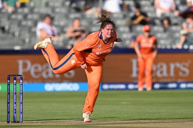 South Africa Women v Netherlands Women, ICC Women s T20 World Cup Caroline De Lange of Netherlands bowling during the ICC Women s T20 World Cup match between South Africa Women and Netherlands Women at the Seat Unique Stadium, Bristol, UK on 25 June 2026. Bristol Seat Unique Stadium Gloucestershire UK Editorial use only , Copyright: xGrahamxHuntx PSI-24401-0030