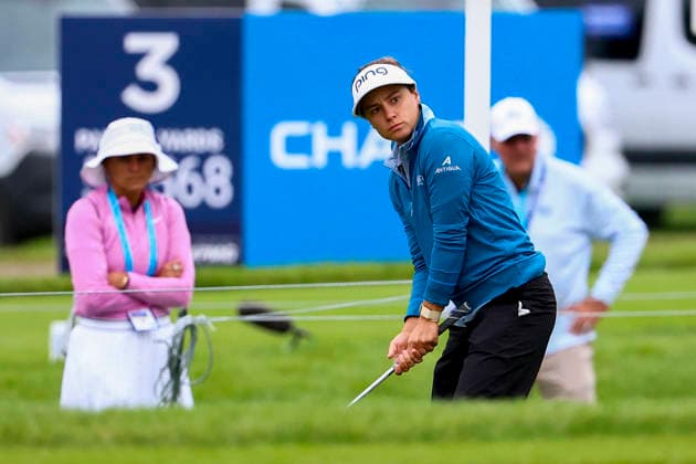June 25, 2026, Chaska, Minnesota, United States: AMANDA DOHERTY prepares for a shot near the green at hole two. This is the first day of the 2026 KPMG WomenÃ¢â‚¬â ¢s PGA, Golf Herren Championship at Hazeltine National Golf Course in Chaska Minnesota. Chaska United States - ZUMAt166 20260625_zsp_t166_015 Copyright: xMichaelxTurnerx