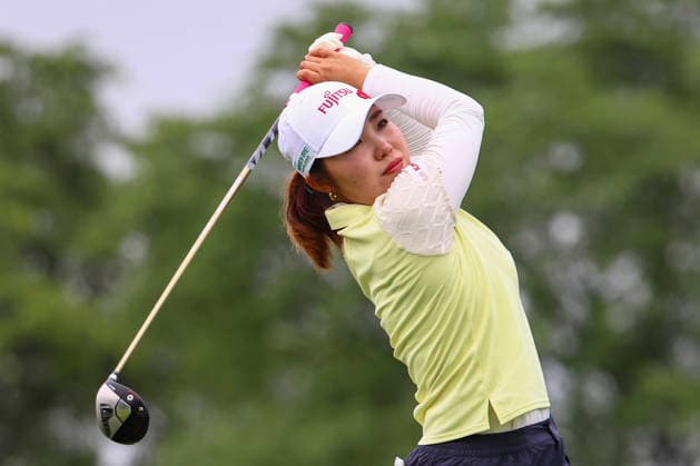 June 25, 2026, Chaska, Minnesota, United States: AYAKA FURUE watches her drive at hole three. This is the first day of the 2026 KPMG WomenÃ¢â‚¬â ¢s PGA, Golf Herren Championship at Hazeltine National Golf Course in Chaska Minnesota. Chaska United States - ZUMAt166 20260625_zsp_t166_028 Copyright: xMichaelxTurnerx