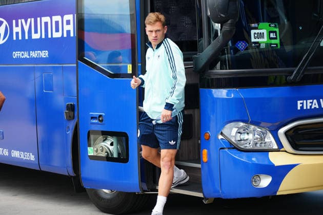 Joshua Kimmich (Deutschland Germany) steigt aus dem Bus - New York 25.06.2026: Deutschland vs. Ecuador, MetLife Stadium, World Cup 26 Gruppe E, 3. Spieltag *** Joshua Kimmich of Germany gets off the bus in New York on June 25, 2026. Germany vs. Ecuador, MetLife Stadium, World Cup 26, Group E, Matchday 3