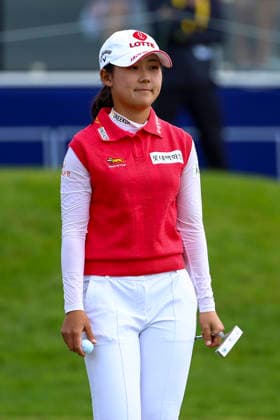 June 25, 2026, Chaska, Minnesota, United States: YOUMIN HWANG looks on at hole eighteen. This is the first day of the 2026 KPMG WomenÃ¢â‚¬â ¢s PGA, Golf Herren Championship at Hazeltine National Golf Course in Chaska Minnesota. 2026 KPMG WomenÃ¢â‚¬â ¢S PGA Championship - Day 1  - ZUMAt166 20260625_zsp_t166_107 Copyright: xMichaelxTurnerx