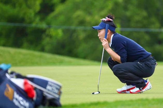 June 25, 2026, Chaska, Minnesota, United States: LUCY LI prepares to putt at hole two. This is the first day of the 2026 KPMG WomenÃ¢â‚¬â ¢s PGA, Golf Herren Championship at Hazeltine National Golf Course in Chaska Minnesota. Chaska United States - ZUMAt166 20260625_zsp_t166_090 Copyright: xMichaelxTurnerx