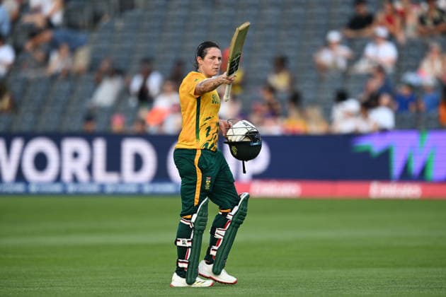South Africa Women v Netherlands Women, ICC Women s T20 World Cup Century maker Tasmin Brits of South Africa leaves the field at the end of the innings with her bat raised during the ICC Women s T20 World Cup match between South Africa Women and Netherlands Women at the Seat Unique Stadium, Bristol, UK on 25 June 2026. Bristol Seat Unique Stadium Gloucestershire UK Editorial use only , Copyright: xGrahamxHuntx PSI-24401-0055