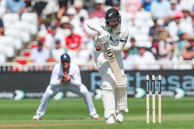 England v New Zealand - 3rd Rothesay Test Match: Day One Devon Conway of New Zealand bats during the first day of the Third Rothesay Test match between England and New Zealand at Trent Bridge in Nottingham, England, on June 25, 2026. Nottingham United Kingdom  Copyright: xMIxNewsx originalFilename:fletcher-englandv260625_nptj9.jpg