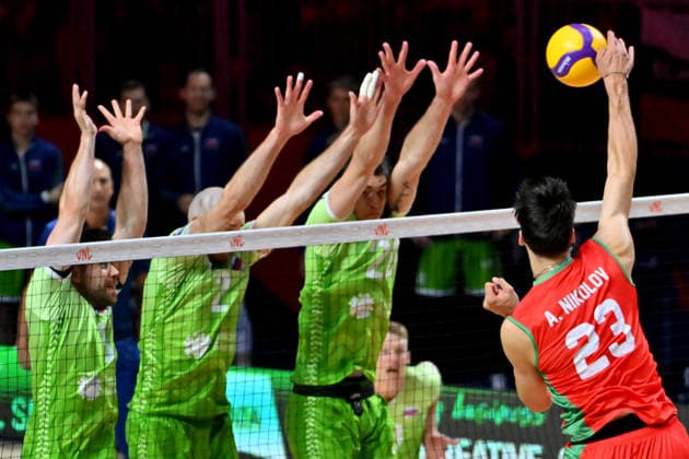 LJUBLJANA, SLOVENIA - JUNE 25: Aleksandar Nikolov of Bulgaria (R) in action against Slovenian block during the FIVB Men s Volleyball Nations League match between Slovenia and Bulgaria at Arena Stozice, Ljubljana on June 25, 2026 in Ljubljana, Slovenia. (Photo by Igor Kupljenik Sports Press Photo).  Copyright: xIgorxKupljenikx xSPPx Sportspressphoto_SPR176703