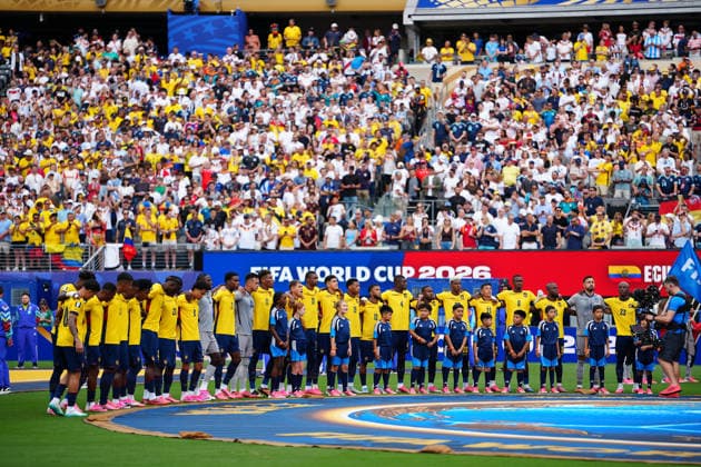 Ecuador stellt sich auf zur Hymne - New York 25.06.2026: Deutschland vs. Ecuador, MetLife Stadium, World Cup 26 Gruppe E, 3. Spieltag *** Ecuador lines up for the national anthem New York, June 25, 2026 Germany vs. Ecuador, MetLife Stadium, World Cup 26 Group E, Matchday 3