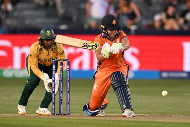 South Africa Women v Netherlands Women, ICC Women s T20 World Cup Sterre Kalis of Netherlands plays an attacking shot during the ICC Women s T20 World Cup match between South Africa Women and Netherlands Women at the Seat Unique Stadium, Bristol, UK on 25 June 2026. Bristol Seat Unique Stadium Gloucestershire UK Editorial use only , Copyright: xGrahamxHuntx PSI-24401-0121