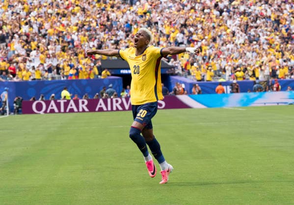 Jubel nach dem Tor zum 1-1 durch Nilson Angulo (Ecuador, 20), jubelnd, bejubelt, jubelt, jubeln, emotionen, celebrate FIFA World Cup, WM, Weltmeisterschaft, Fussball 2026: Ecuador vs Deutschland 25 June 2026, FIFA World Cup 2026: Ecuador vs Deutschland (Group E, Matchday 3) at New York New Jersey Stadium in East Rutherford, New Jersey, USA. *** Celebration after Nilson Angulo s goal to make it 1–1, Ecuador, 20, celebrating, cheered, cheers, emotions, celebrate FIFA World Cup 2026 Ecuador vs. Germany, June 25, 2026, FIFA World Cup 2026 Ecuador vs. Germany, Group E, Matchday 3 at New York New Jersey Stadium in East Rutherford, New Jersey, USA Copyright: HMBxMedia xMarcoxBader