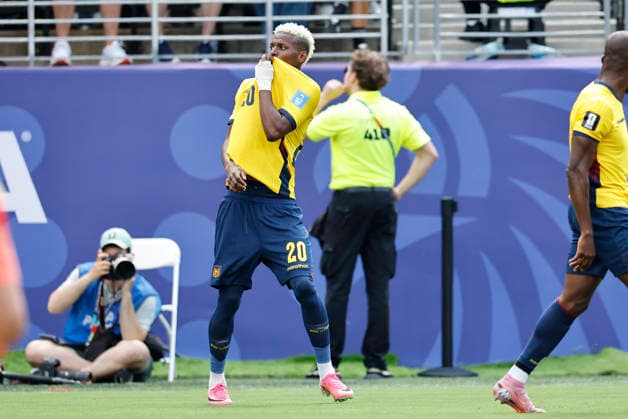 25.06.2026, Fussball, Herren, FIFA Weltmeisterschaft 2026, Vorrunde, Gruppe E, New York, Ecuador - Deutschland, Torjubel zum 1:1, Torschütze: Nilson Angulo (Ecuador) New York MetLife Stadium New York Vereinigte Staaten von Amerika (US) *** June 25, 2026, Soccer, Men s, 2026 FIFA World Cup, Group Stage, Group E, New York, Ecuador vs. Germany, Celebration of the 1-1 goal, Goal scorer: Nilson Angulo, Ecuador, New York, MetLife Stadium, New York, United States of America, US Copyright: xSebastianxBachx