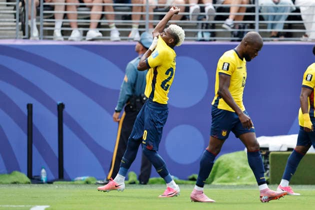 25.06.2026, Fussball, Herren, FIFA Weltmeisterschaft 2026, Vorrunde, Gruppe E, New York, Ecuador - Deutschland, Torjubel zum 1:1, Torschütze: Nilson Angulo (Ecuador) New York MetLife Stadium New York Vereinigte Staaten von Amerika (US) *** June 25, 2026, Soccer, Men s, 2026 FIFA World Cup, Group Stage, Group E, New York, Ecuador vs. Germany, Celebration of the 1-1 goal, Goal scorer: Nilson Angulo, Ecuador, New York, MetLife Stadium, New York, United States of America, US Copyright: xSebastianxBachx