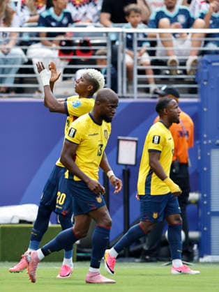25.06.2026, Fussball, Herren, FIFA Weltmeisterschaft 2026, Vorrunde, Gruppe E, New York, Ecuador - Deutschland, Torjubel zum 1:1, Torschütze: Nilson Angulo (Ecuador) New York MetLife Stadium New York Vereinigte Staaten von Amerika (US) *** June 25, 2026, Soccer, Men s, 2026 FIFA World Cup, Group Stage, Group E, New York, Ecuador vs. Germany, Celebration of the 1-1 goal, Goal scorer: Nilson Angulo, Ecuador, New York, MetLife Stadium, New York, United States of America, US Copyright: xSebastianxBachx