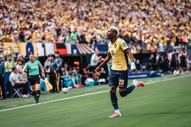 Fußball Herren FIFA Fußball-Weltmeisterschaft 2026 Gruppe E Ecuador vs. Deutschland 25.06.2026 Torjubel Nilson Angulo ( 20, Ecuador) New Jersey New York New Jersey Stadion New Jersey United States of America *** Men s Soccer 2026 FIFA World Cup Group E Ecuador vs. Germany June 25, 2026 Goal celebration by Nilson Angulo (20 ), Ecuador New Jersey New York New Jersey Stadium New Jersey United States of America