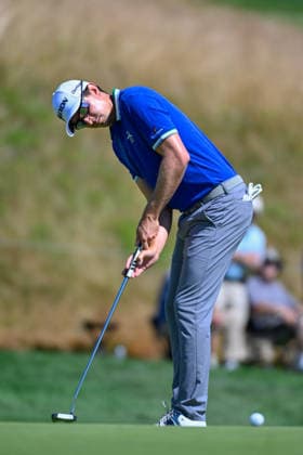 CROMWELL, CT - JUNE 25: Nico Echavarria (COL) watches his birdie attempt on 1 during the first round of the Travelers Championship on June 25, 2026, at TPC River Highlands in Cromwell, Connecticut. (Photo by Ken Murray Icon Sportswire) GOLF: JUN 25 PGA, Golf Herren Travelers Championship EDITORIAL USE ONLY Icon2606250081