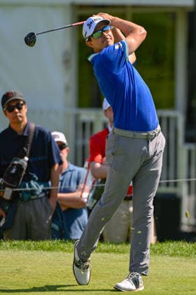 CROMWELL, CT - JUNE 25: Nico Echavarria (COL) watches his tee shot on 2 during the first round of the Travelers Championship on June 25, 2026, at TPC River Highlands in Cromwell, Connecticut. (Photo by Ken Murray Icon Sportswire) GOLF: JUN 25 PGA, Golf Herren Travelers Championship EDITORIAL USE ONLY Icon2606250091