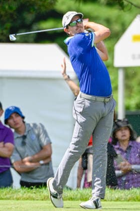 CROMWELL, CT - JUNE 25: Nico Echavarria (COL) watches his tee shot on 5 during the first round of the Travelers Championship on June 25, 2026, at TPC River Highlands in Cromwell, Connecticut. (Photo by Ken Murray Icon Sportswire) GOLF: JUN 25 PGA, Golf Herren Travelers Championship EDITORIAL USE ONLY Icon2606250111