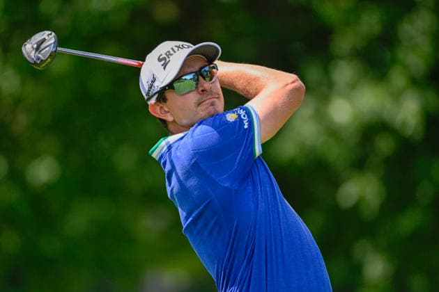 CROMWELL, CT - JUNE 25: Nico Echavarria (COL) watches his tee shot on 7 during the first round of the Travelers Championship on June 25, 2026, at TPC River Highlands in Cromwell, Connecticut. (Photo by Ken Murray Icon Sportswire) GOLF: JUN 25 PGA, Golf Herren Travelers Championship EDITORIAL USE ONLY Icon2606250121
